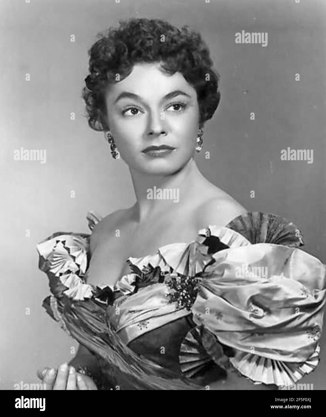 RUTH ROMAN  (1922-1999) American film and TV actress about 1950 Stock Photo