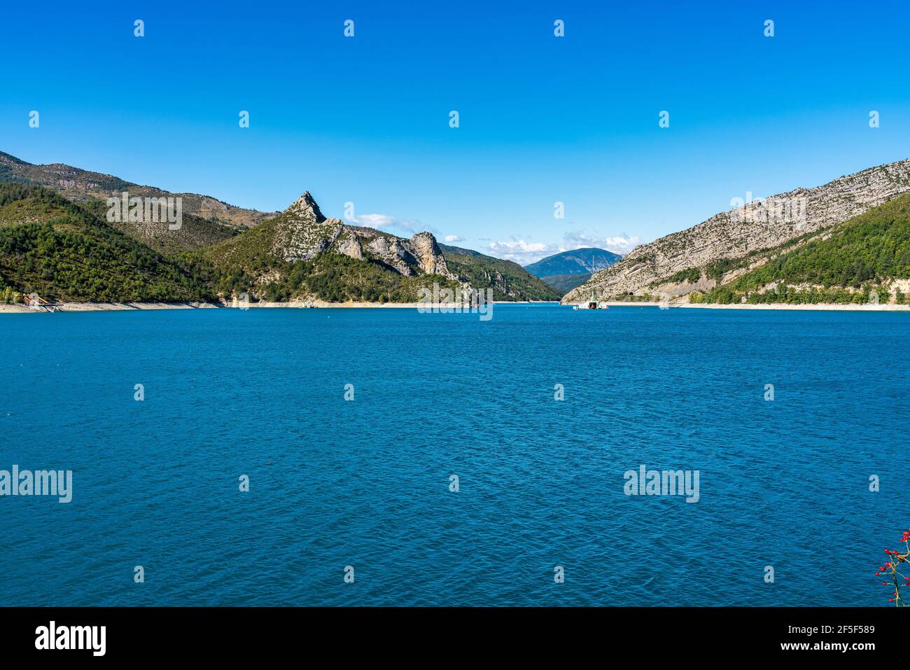Verdon River Castellane Alpes De Haute Provence High Resolution Stock  Photography and Images - Alamy