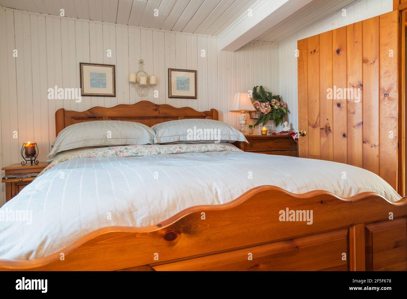 Queen size bed with solid pine woodframe, headboard, footboard in