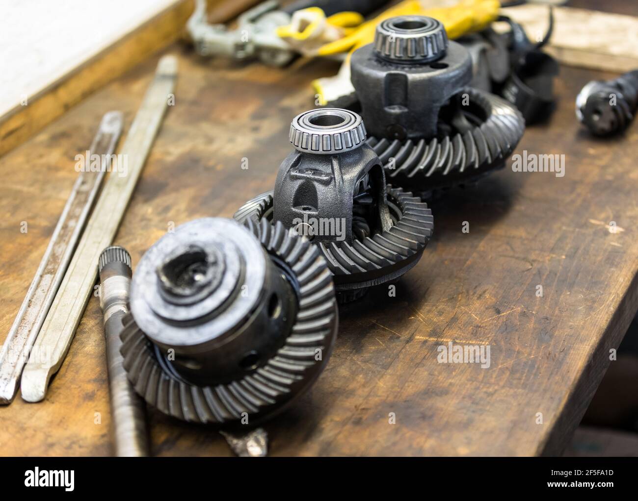 Differential axle hires stock photography and images Alamy