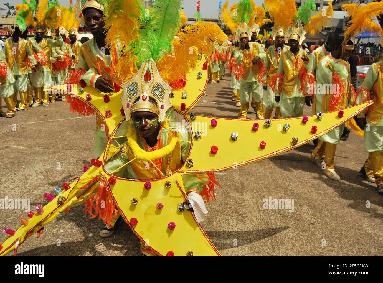 Carnival dancers hires stock photography and images Alamy
