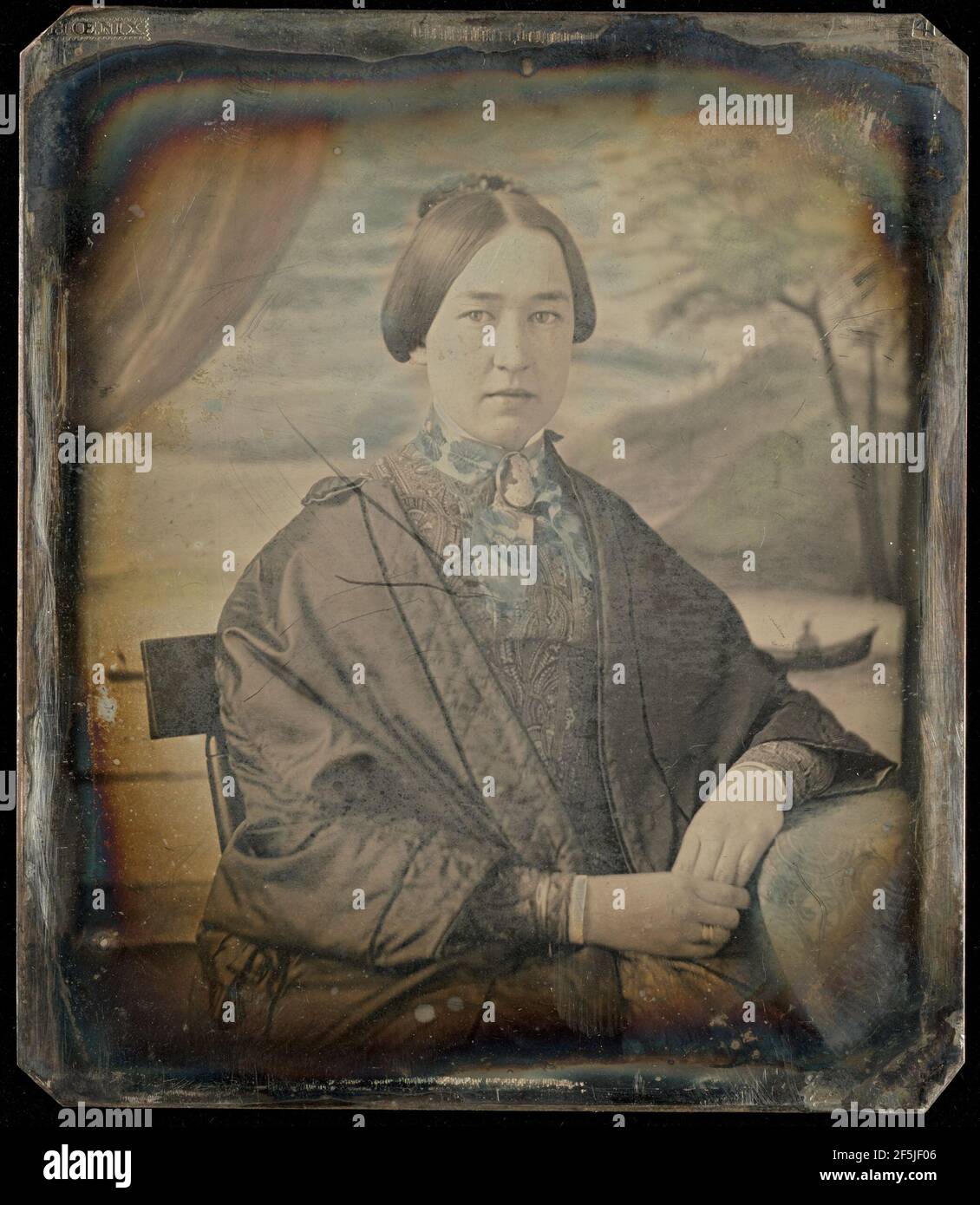 Brooch cameo hi-res stock photography and images - Alamy