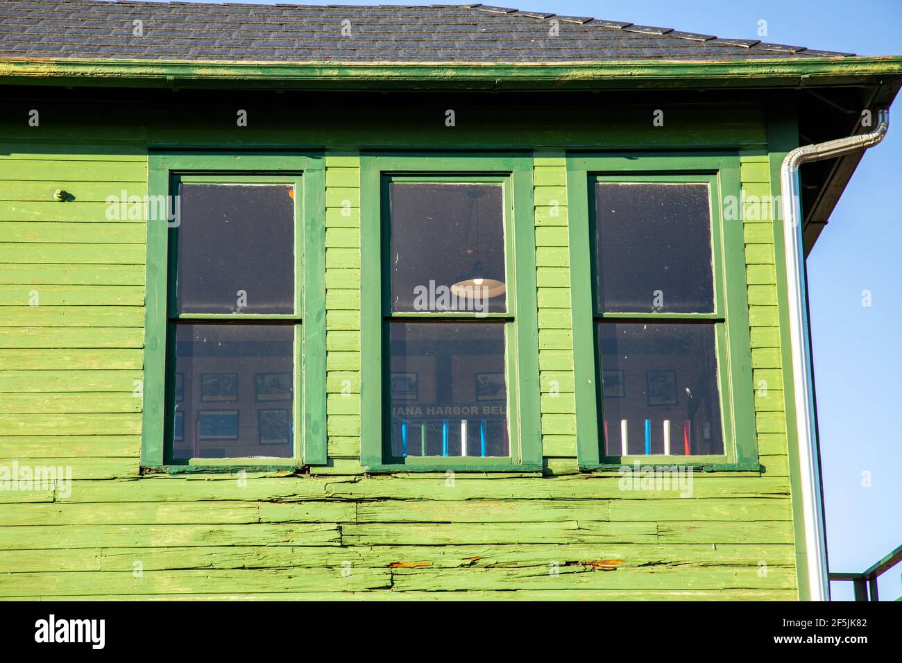 Looking thjrough the windows of the 1906 Grasselli Interlocking