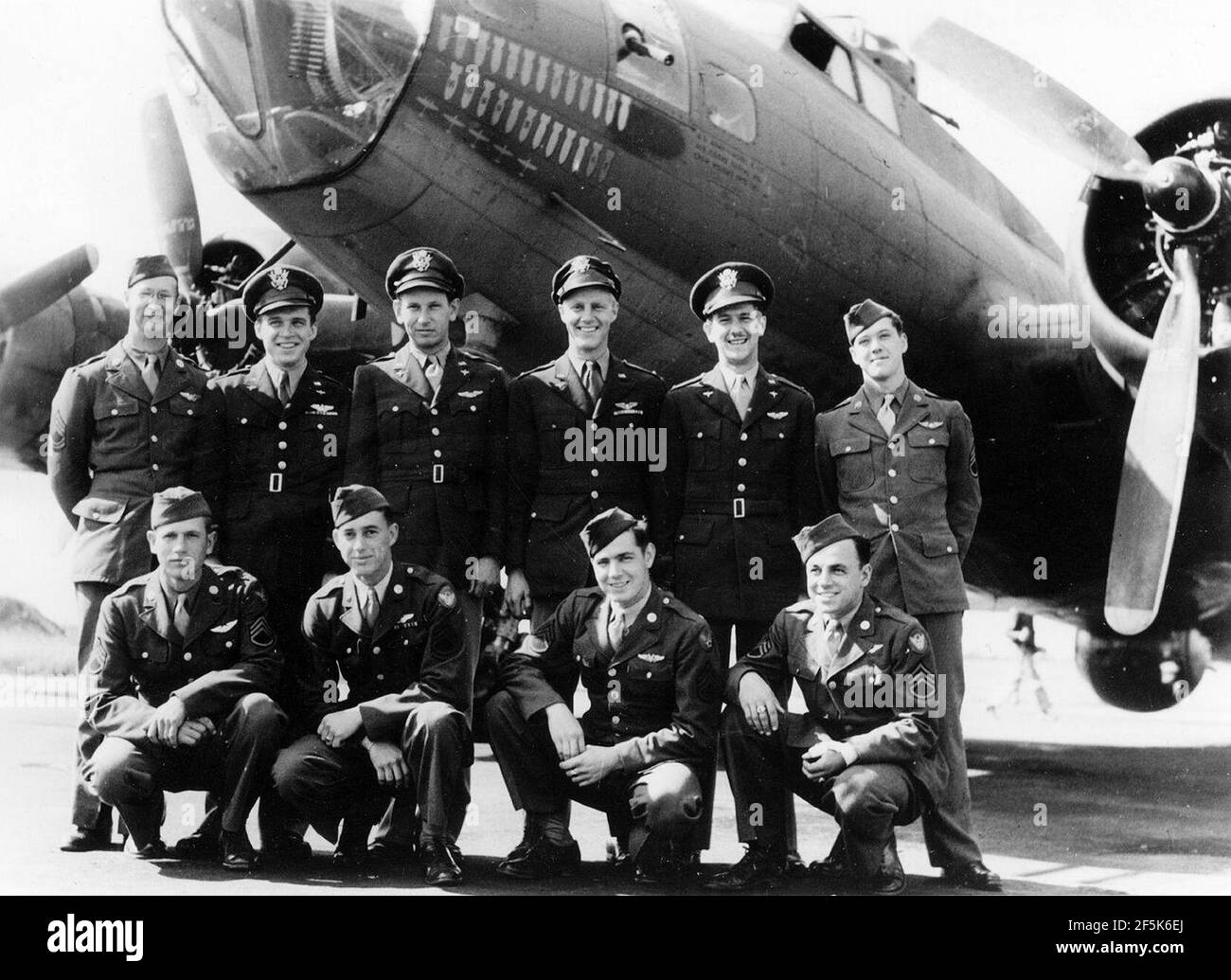 Отцы космонавтики групповой портрет. B17 экипаж. Экипаж 17. Показать фотографии роскосмос отряд 319 2020 года. Экипаж 17.