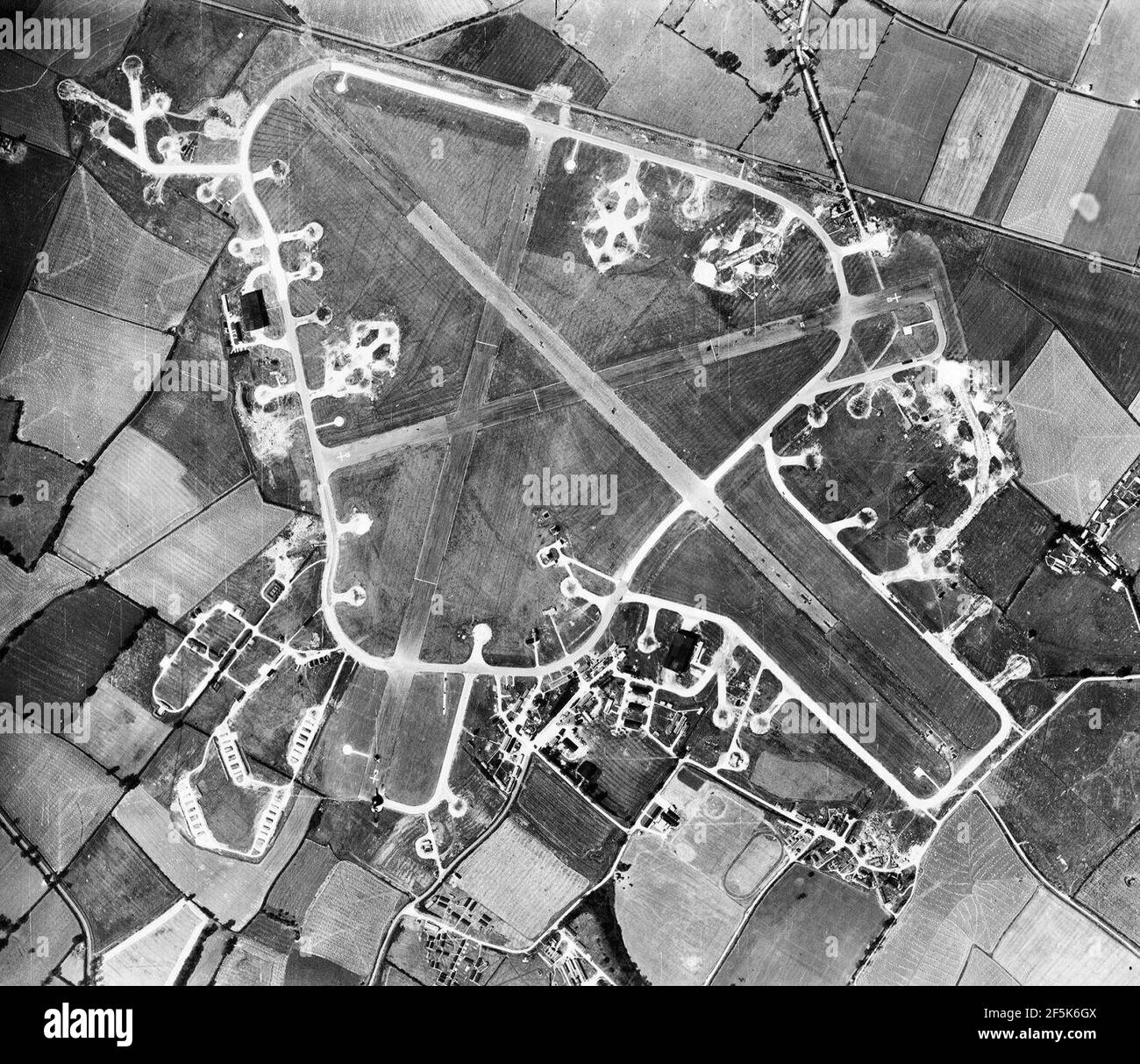 RAF Kimbolton 10 Aug 1945 Airphoto Stock Photo Alamy
