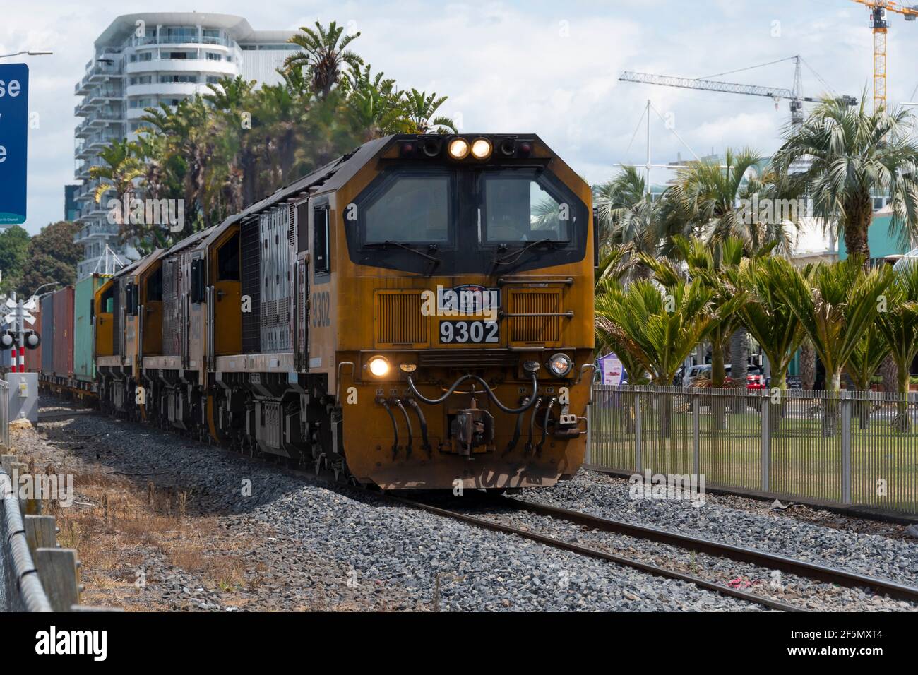 DL Class locomotives hauling freight train through Tauranga, Bay of Plenty, North Island, New Zealand Stock Photo