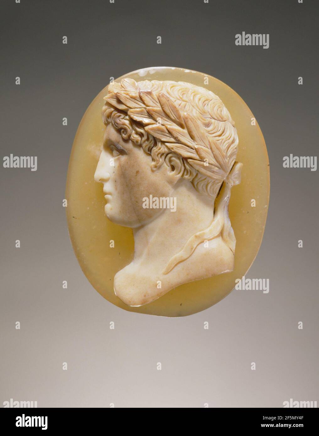 Cameo technique hi-res stock photography and images - Alamy
