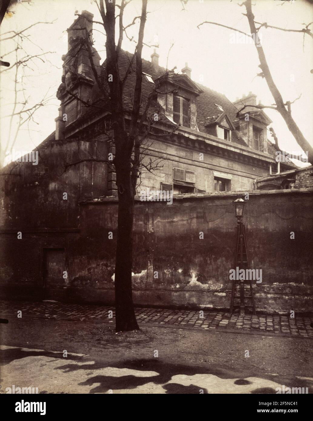 Ancien Couvent, Avenue de l'Observatoire (Old Convent, avenue d l'Observatoire). Eugène Atget (French, 1857 - 1927) Stock Photo