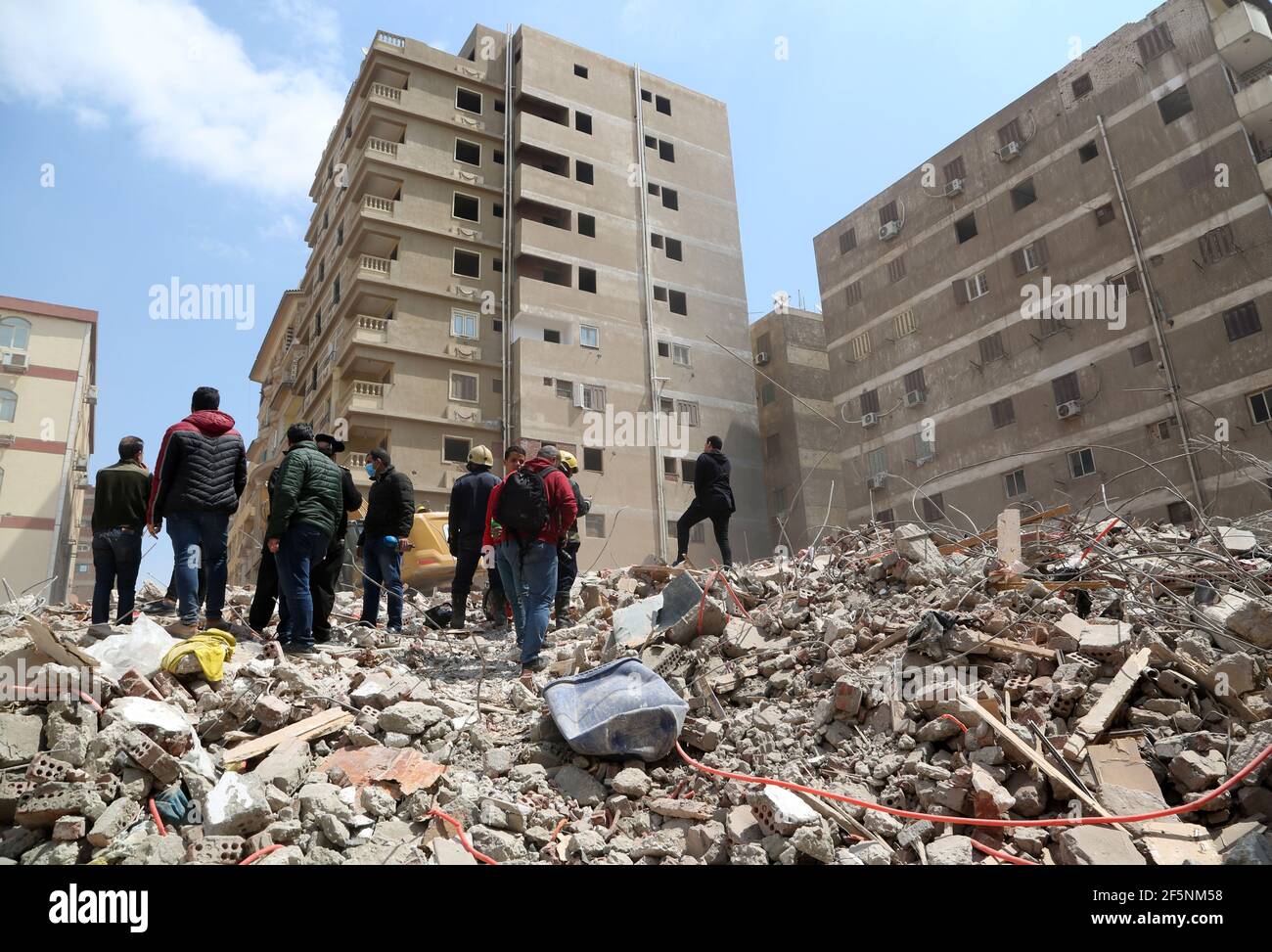 Egypt cairo building collapse hi-res stock photography and images - Alamy