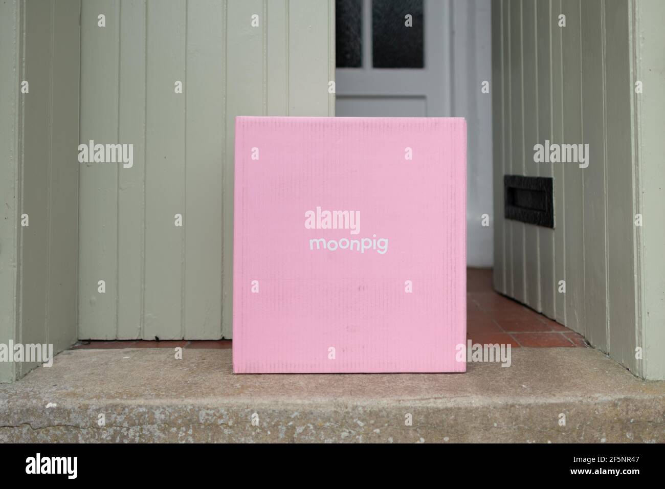 Moonpig delivery on doorstep - UK Stock Photo