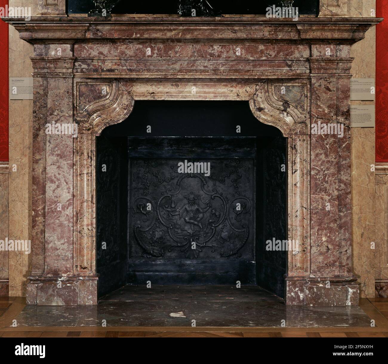 Ornate carved mantel hi-res stock photography and images - Alamy