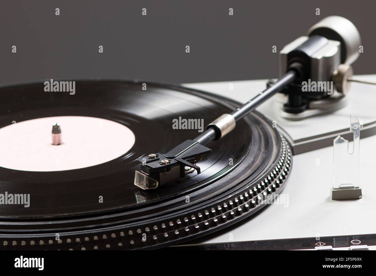 Page 2 Vintage Record Player High Resolution Stock Photography And Images Alamy Page 2 Vintage Record Player High Resolution Stock Photography And Images Alamy
