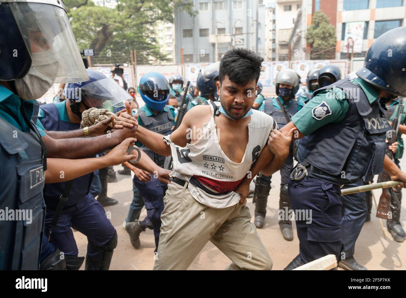 Bangladeshi police hi-res stock photography and images - Alamy