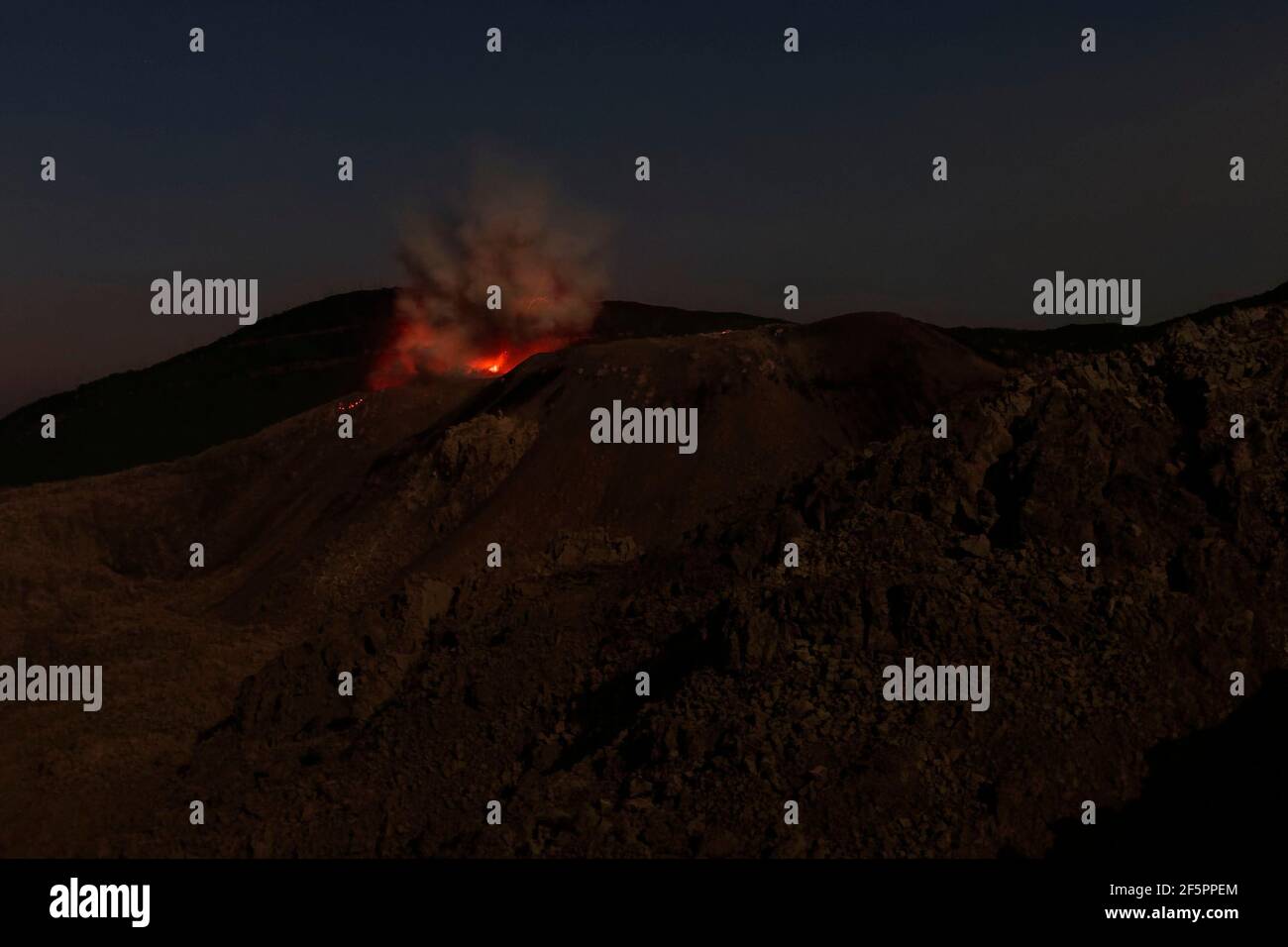 Ibu volcano eruption (Halmahera Island, Indonesia Stock Photo - Alamy