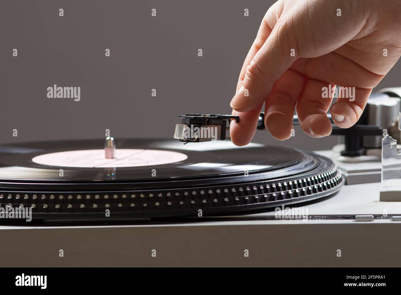 Page 2 Vintage Record Player High Resolution Stock Photography And Images Alamy Page 2 Vintage Record Player High Resolution Stock Photography And Images Alamy