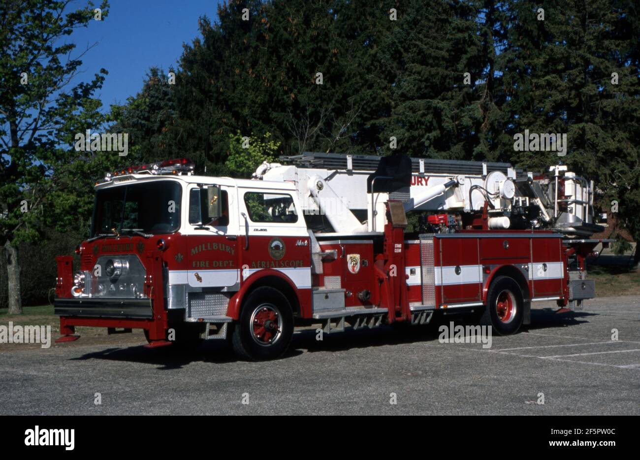 USA US-Fire Truck MACK CF Modell Baker 75 Foot Aerialscope Stock Photo