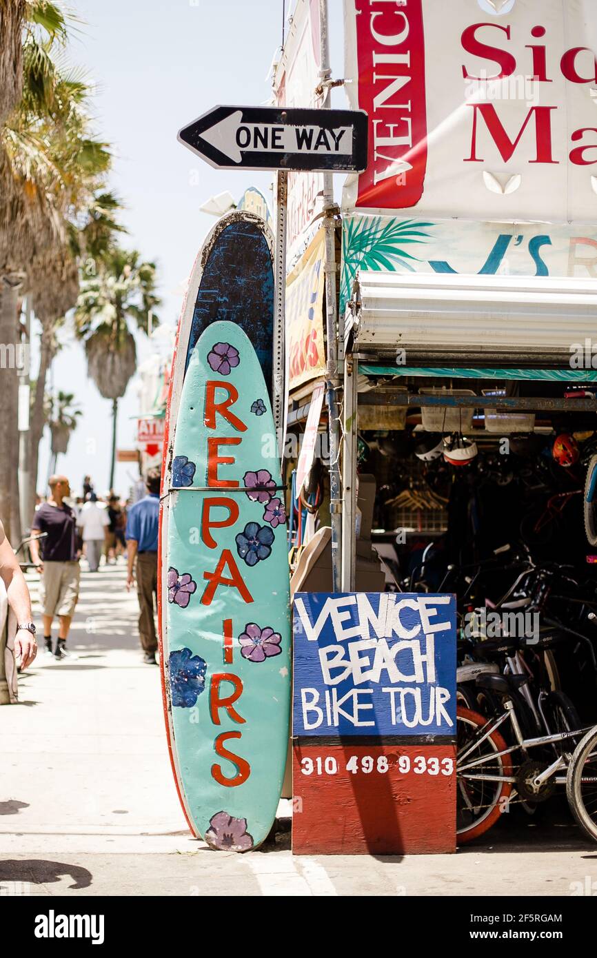 Repairs boardwalk hires stock photography and images Alamy