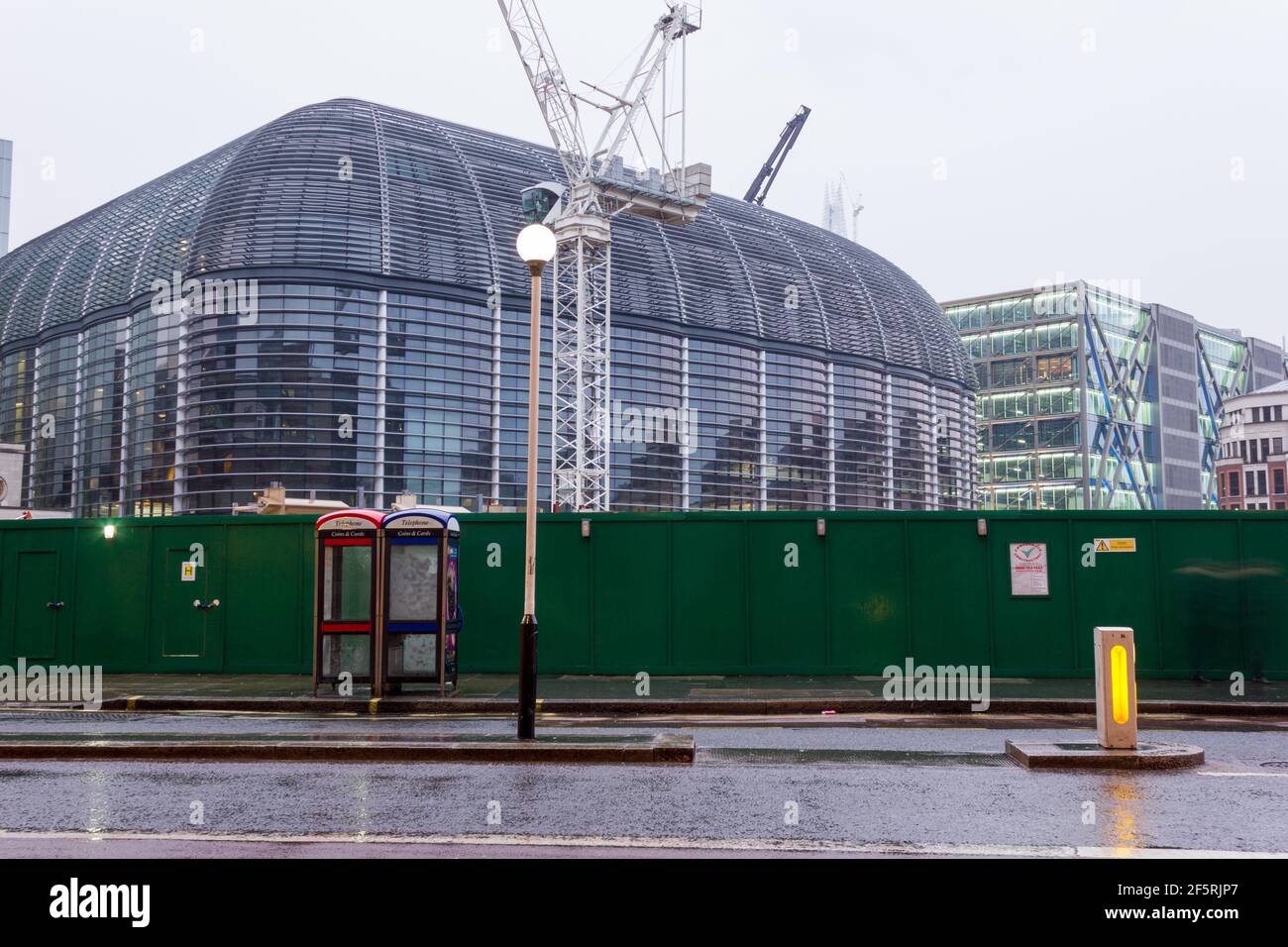 View of The Walbrook Building and London cannon street building in City ...