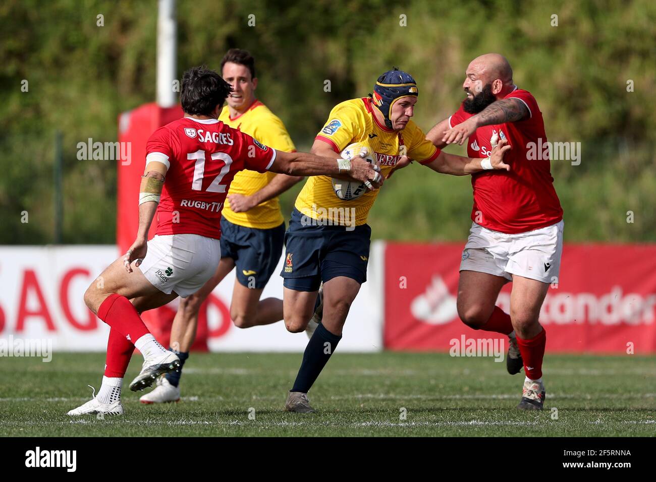 red bolsagies lacoste