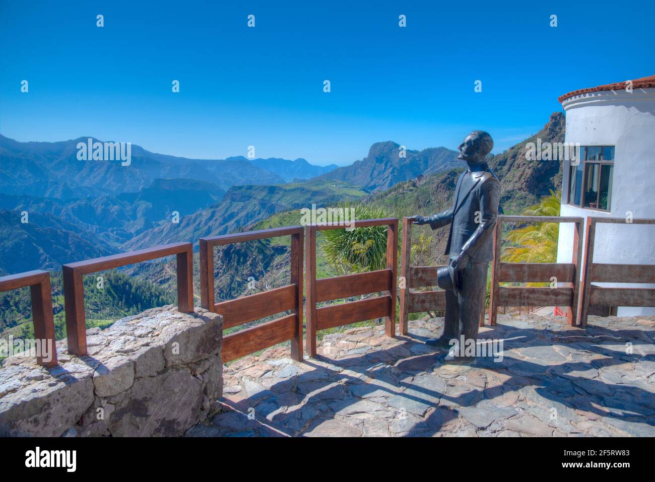 Staaue Miguel de unamuno statue hi-res stock photography and images - Alamy