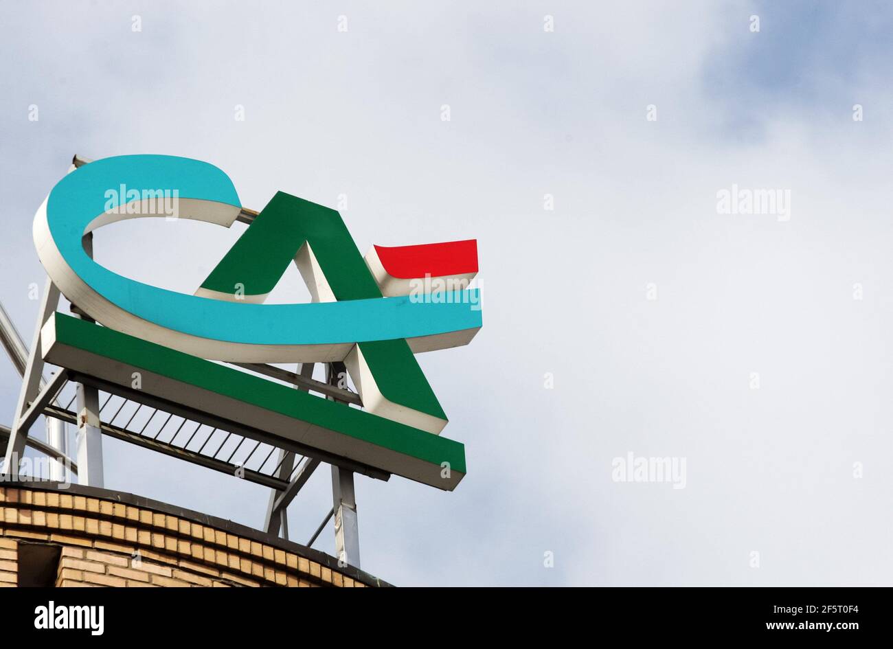 Page 5 - Credit Agricole High Resolution Stock Photography and Images -  Alamy