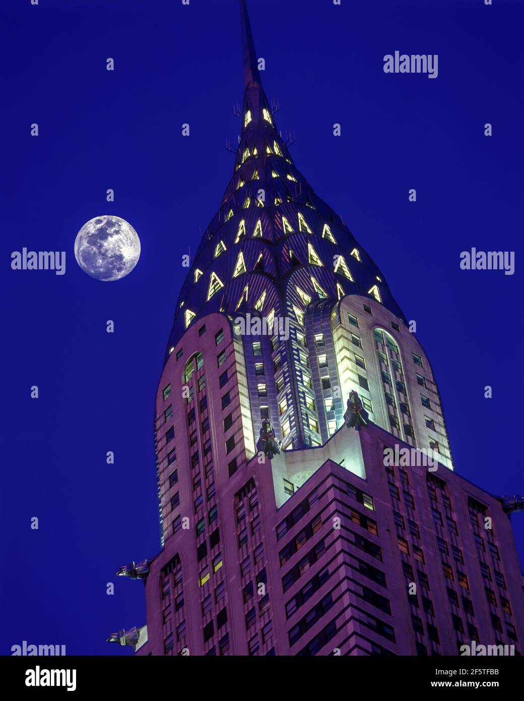 New york at night 1930 hi-res stock photography and images - Alamy