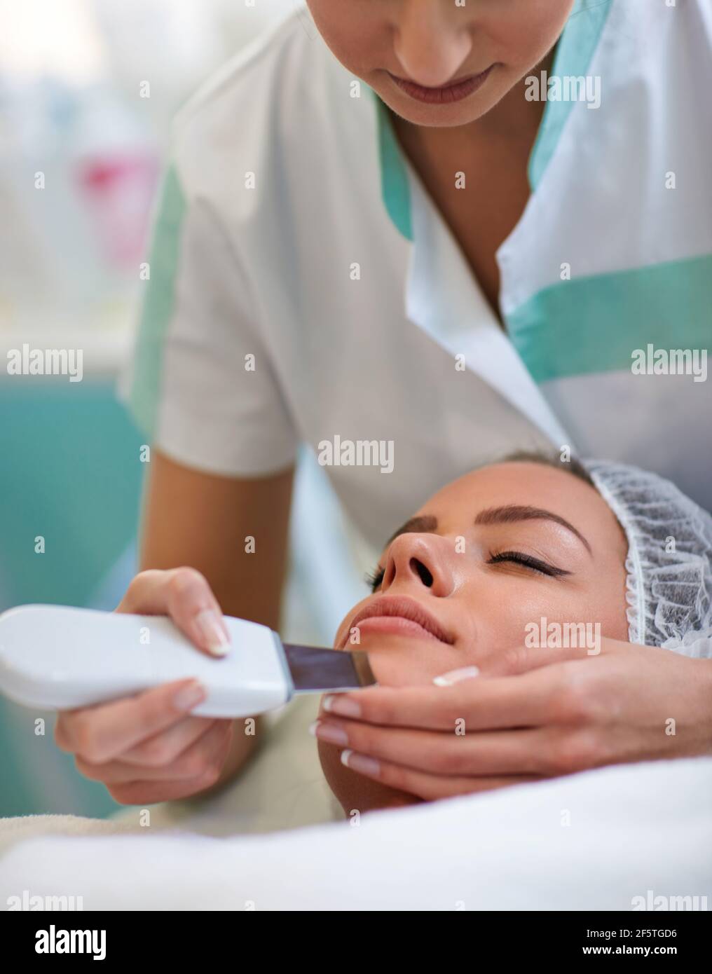 Cavitation massage on hands hi-res stock photography and images - Alamy