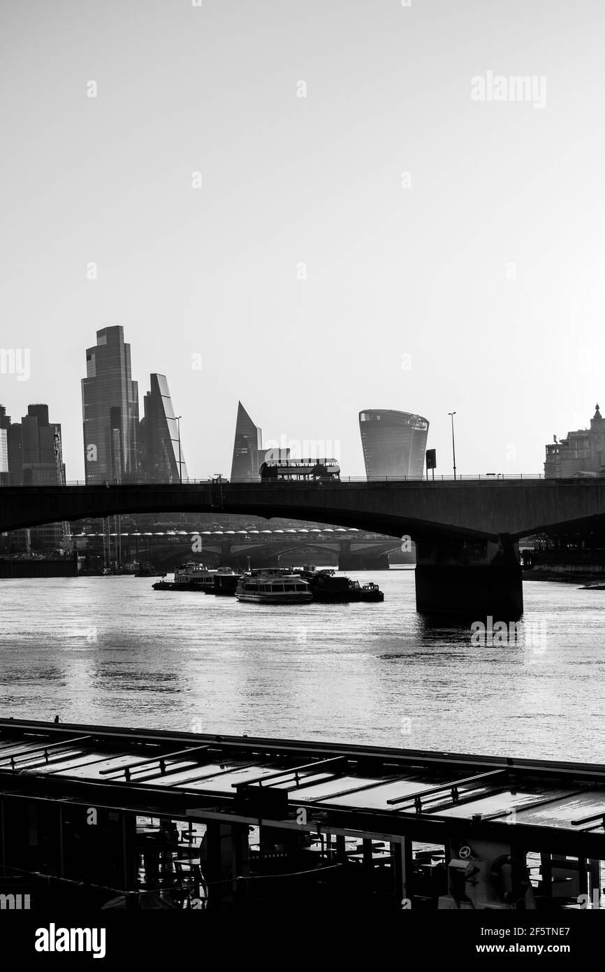 Oxo building river thames Black and White Stock Photos & Images - Alamy