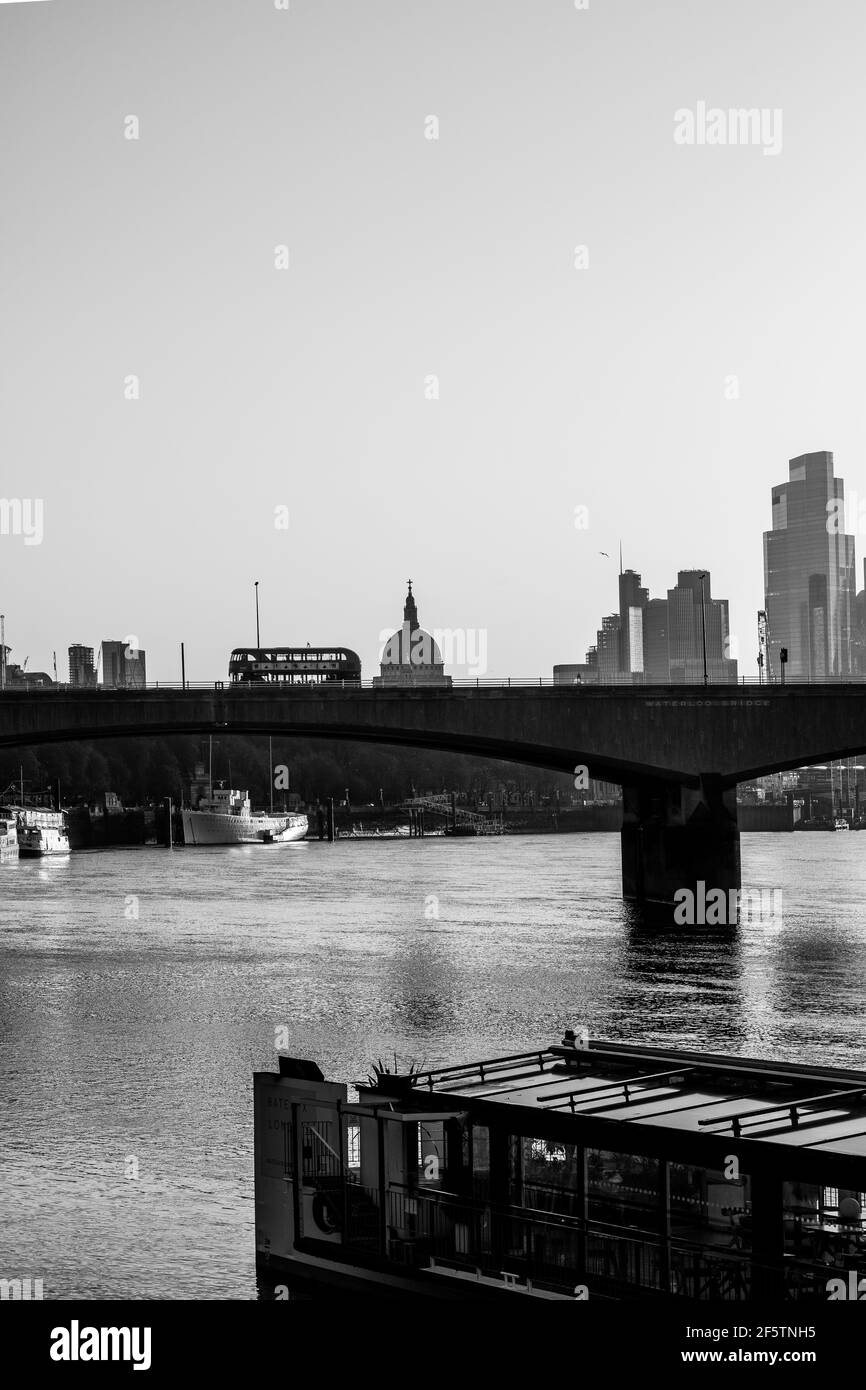 Oxo building river thames Black and White Stock Photos & Images - Alamy