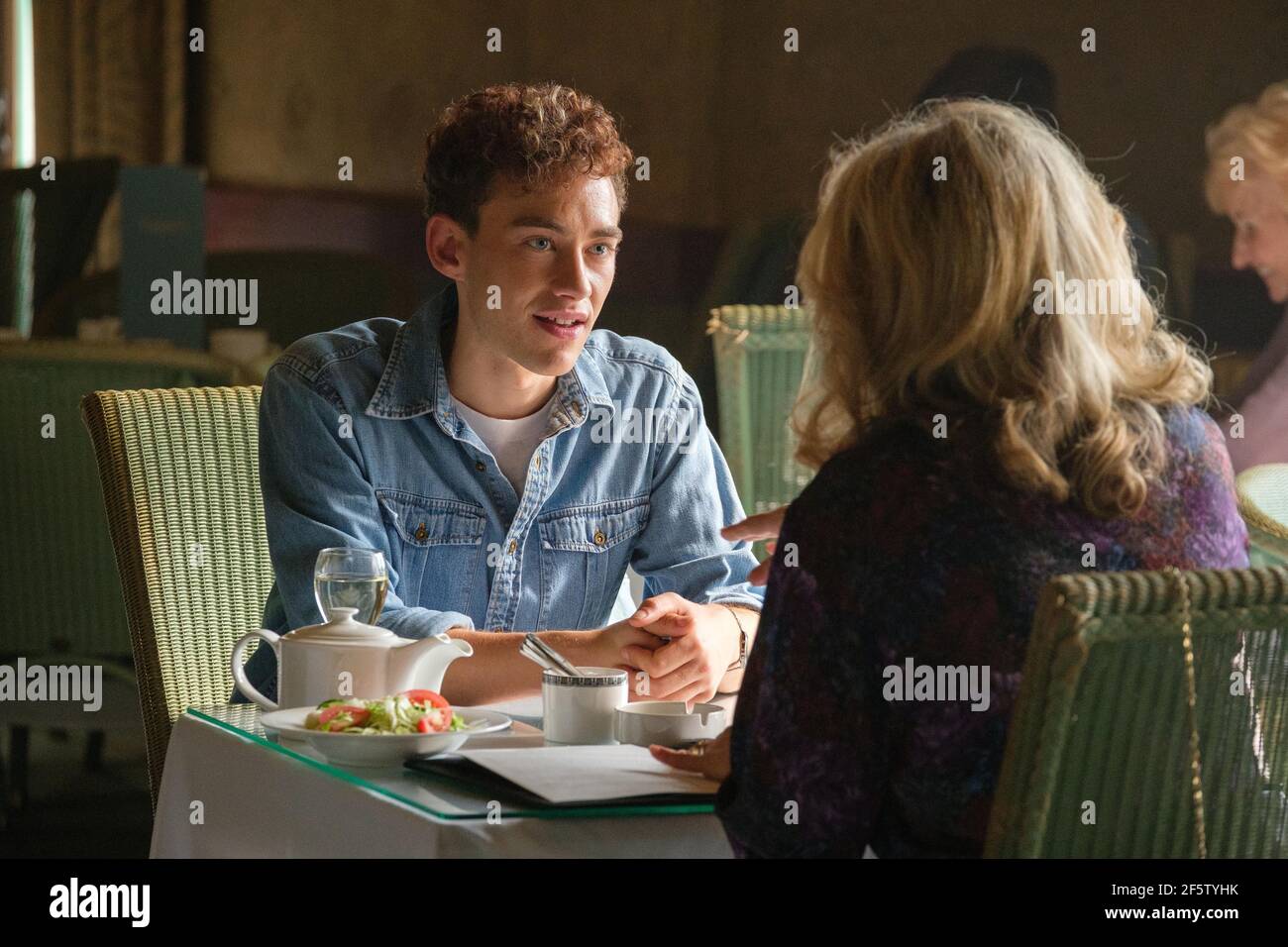 OLLY ALEXANDER in IT'S A SIN (2021), directed by RUSSELL T. DAVIES. Credit: RED PRODUCTION COMPANY / Album Stock Photo