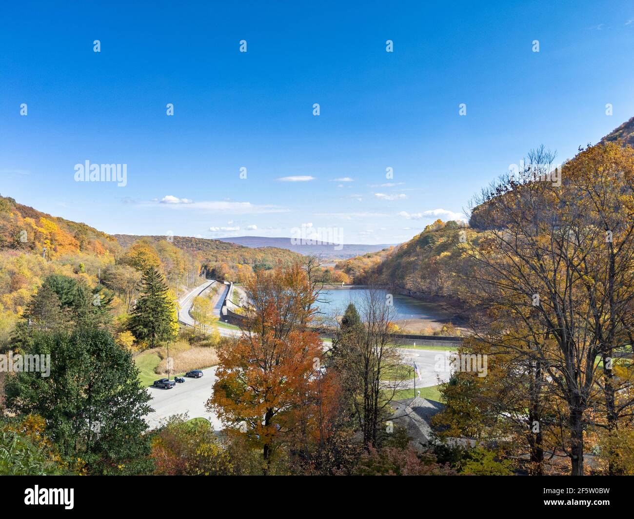 Horseshoe curve hires stock photography and images Alamy