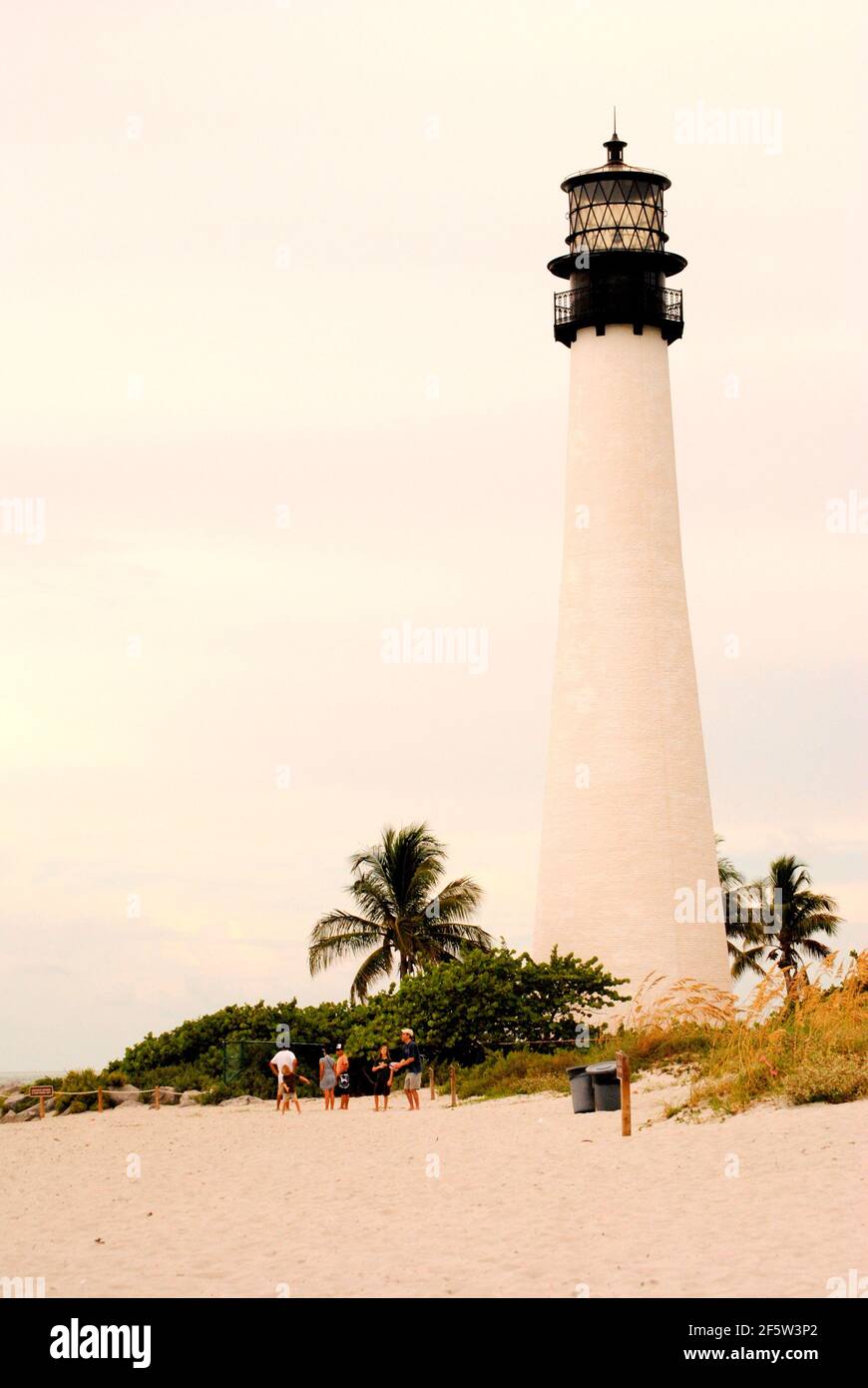 Light house that guides the stranded ships in the sea Stock Photo Alamy
