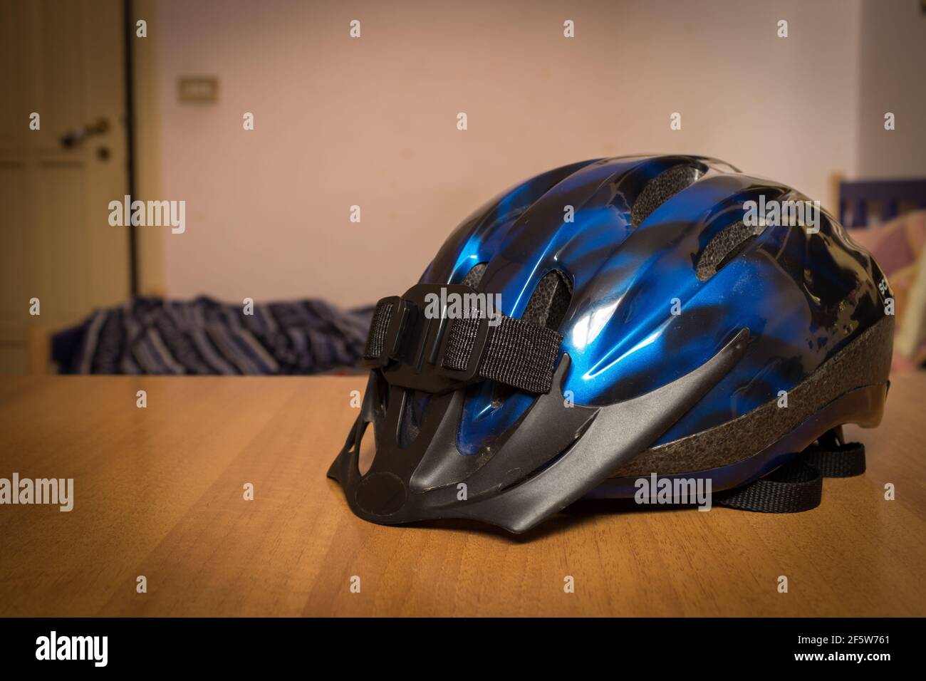 Shiny metal helmet hi-res stock photography and images - Alamy