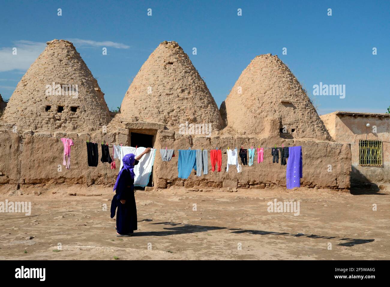 Harran, mud brick, mud house, traditional beehive shaped mud houses