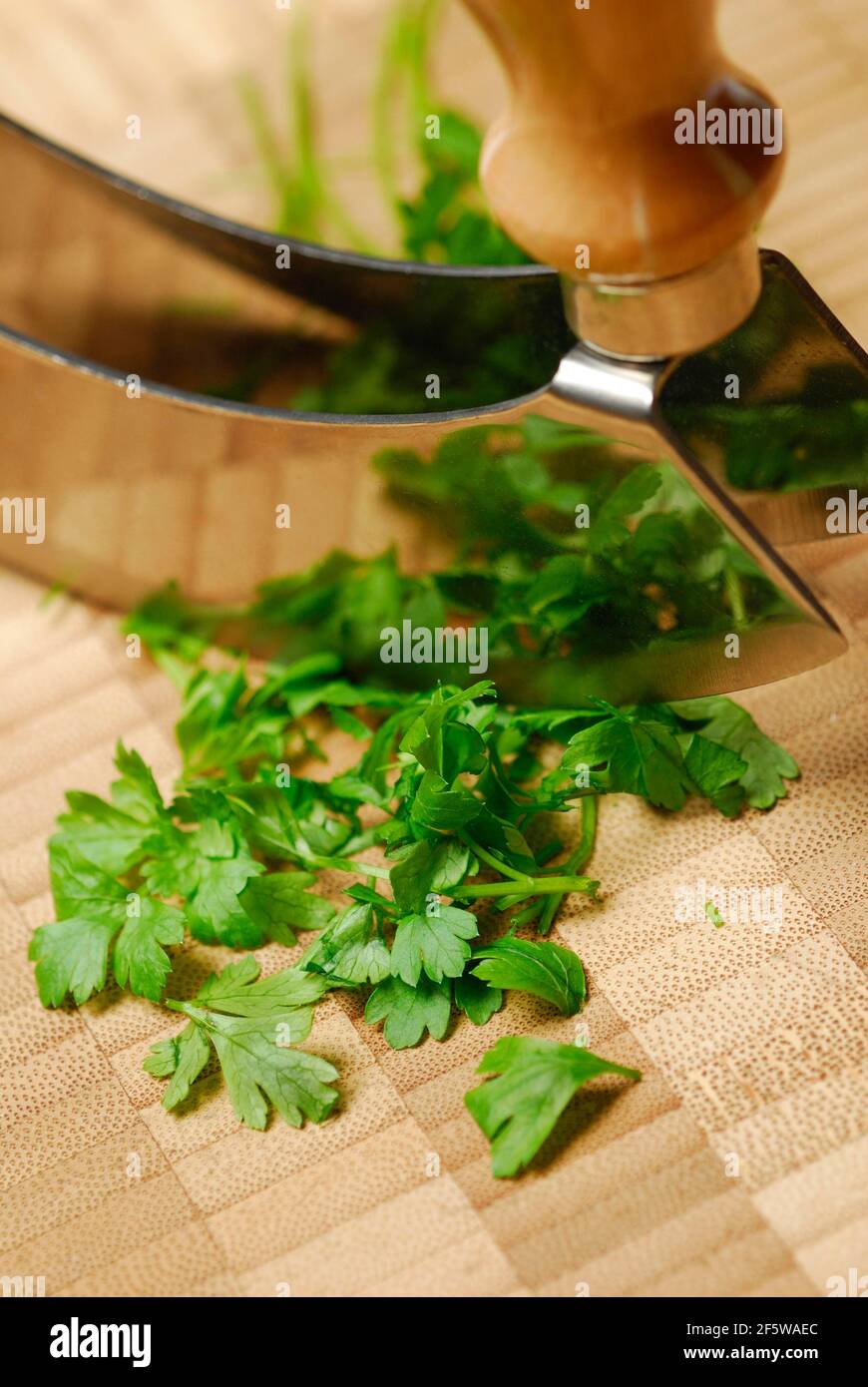 Parsley (Petroselinum crispum) and chopping knives, smooth , kitchen