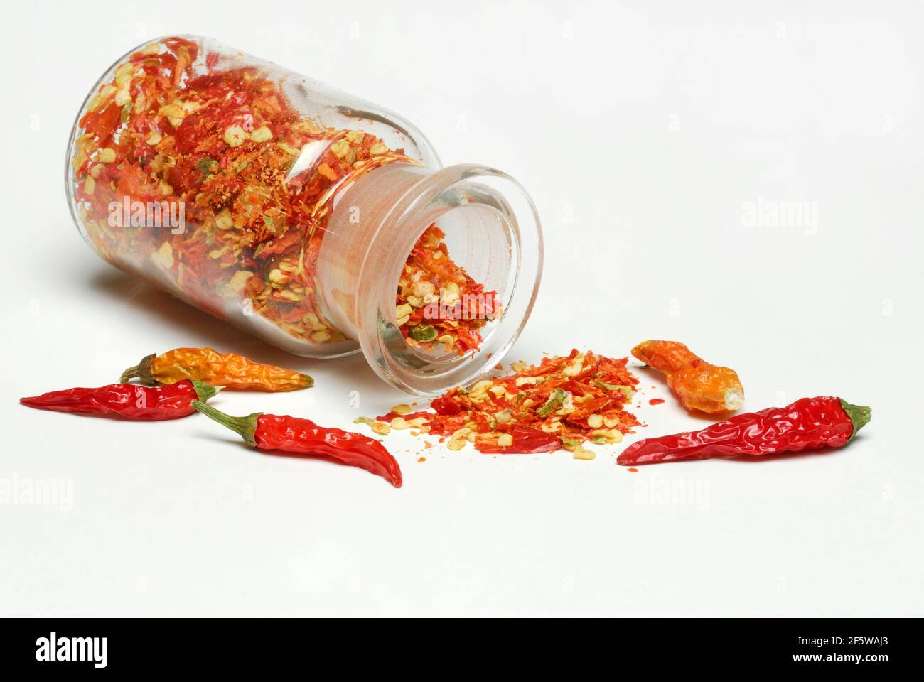 Dried chilli peppers, cayenne, paprika, chilli pepper, chilli peppers, pepperoni, tabasco, piri