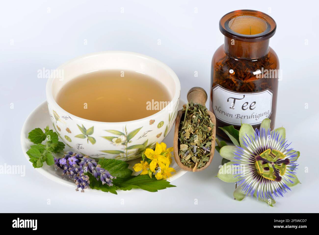 Nervous (Passiflora incarnata) and calming tea, lemon balm leaves (Lemon balm officinalis) lemon