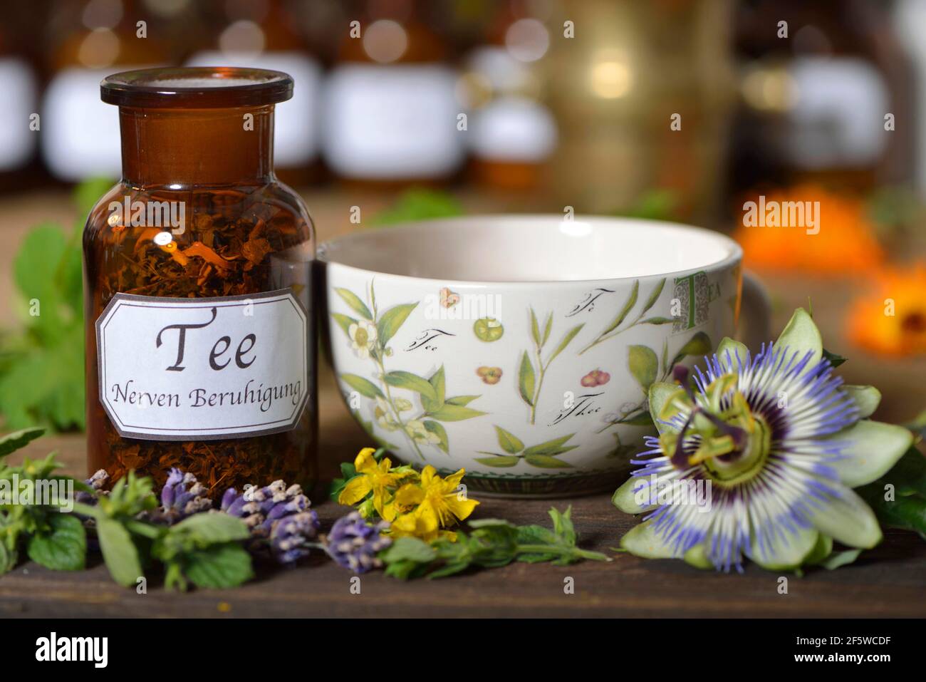Nervous (Passiflora incarnata) and calming tea, lemon balm leaves (Lemon balm officinalis) lemon