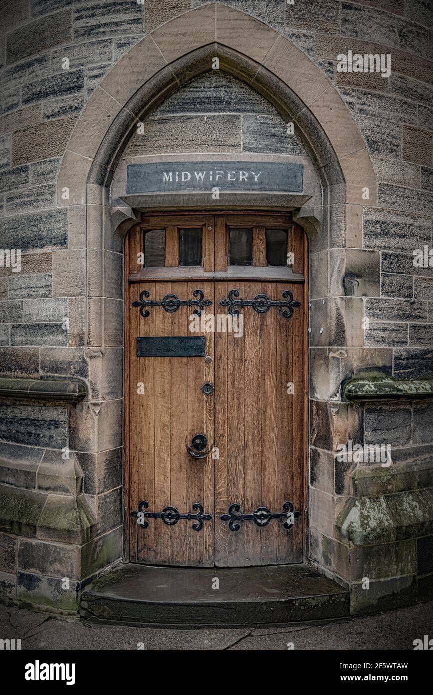 GLASGOW, SCOTLAND - APRIL 03, 2016: The entrance door to the midwifery department of Glagow University Stock Photo