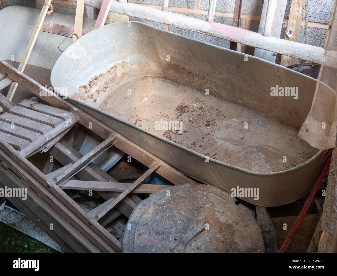 Tin bath hires stock photography and images Alamy