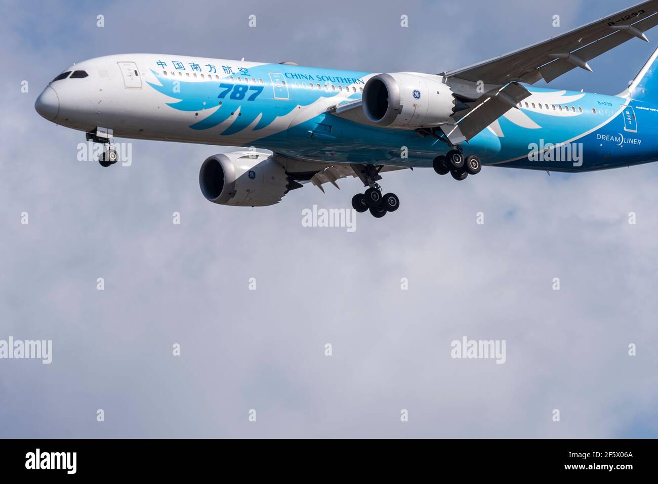 China Southern Airlines Boeing 787 Dreamliner jet airliner plane B-1293 on finals to land at London Heathrow Airport, UK. Chinese airline. Bright Stock Photo