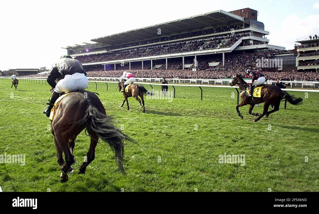 CHELTENHAM 3rd DAY BONUSPRINT HURDLE WINNER BARACOUDA AT THE WINNING POST  14/3/2002 PICTURE DAVID ASHDOWN.RACING CHELTENHAM Stock Photo