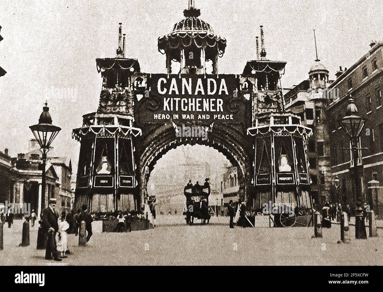 Summer 1902. London decorates the streets for the Coronation celebration of the coronation of Edward VII and his wife Alexandra of Denmark.  Originally scheduled for 26 June of that year, the ceremony had been postponed at very short notice, because the King had been taken ill  and had to be hospitalised. This photo shows the Canadian Arch situated at Westminster in Whitehall close to the cenotaph, Stock Photo