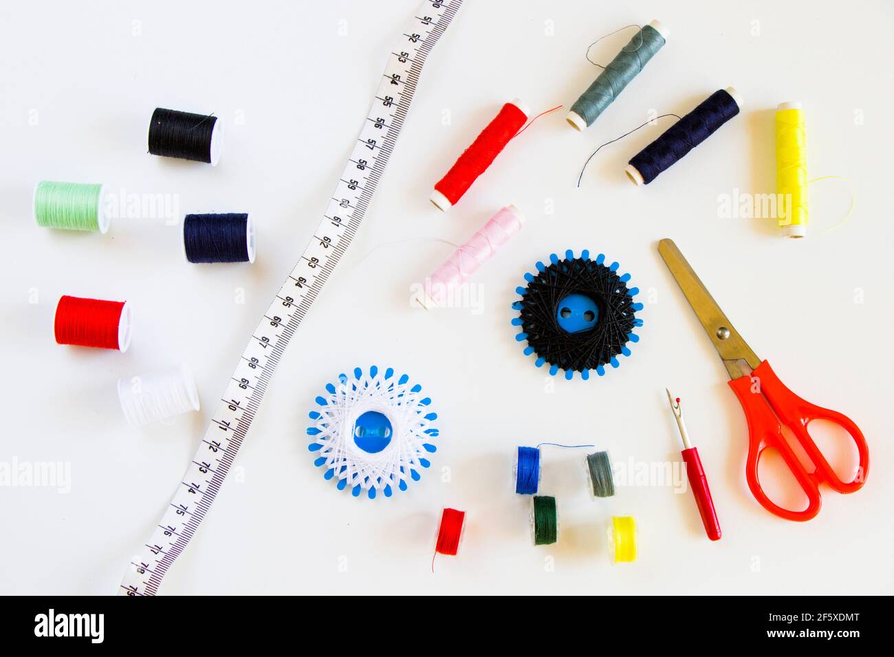 sew set, sew things, needle and saw and other things Stock Photo Alamy