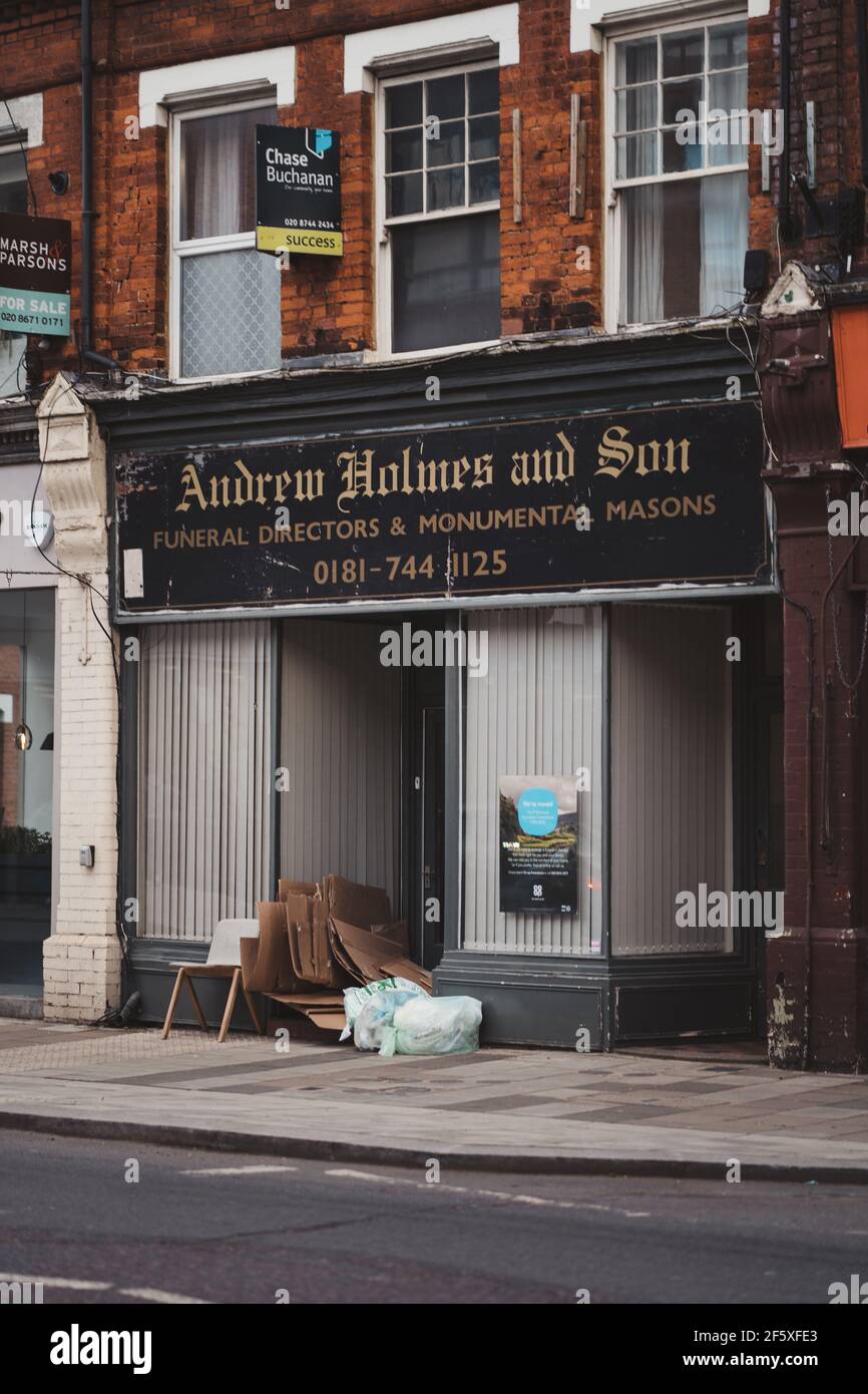 Richmond, London UK 2021.03.19 Shop front with recycle cardboard