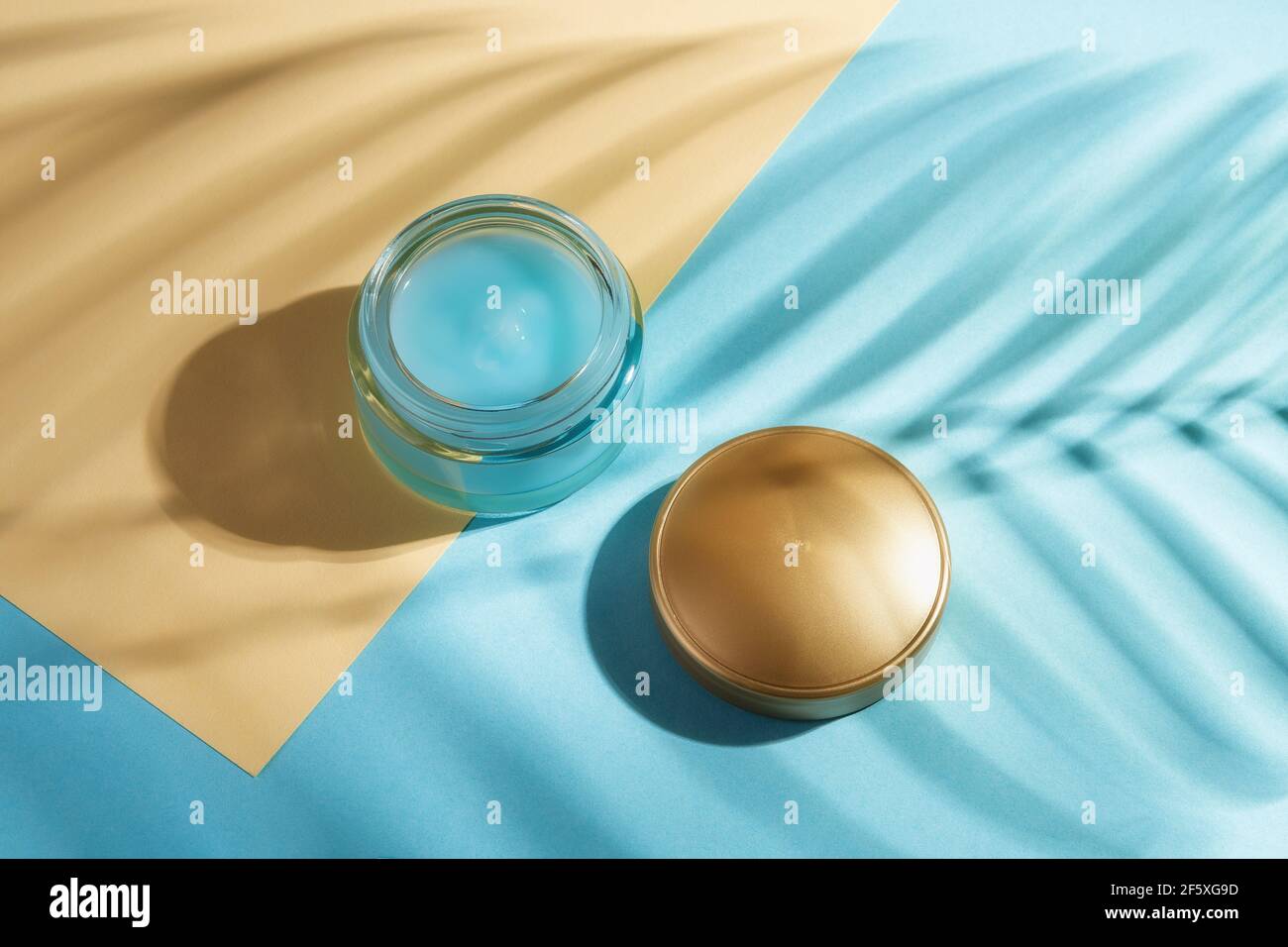 Download Open Cosmetic Jar Face Cream High Resolution Stock Photography And Images Alamy