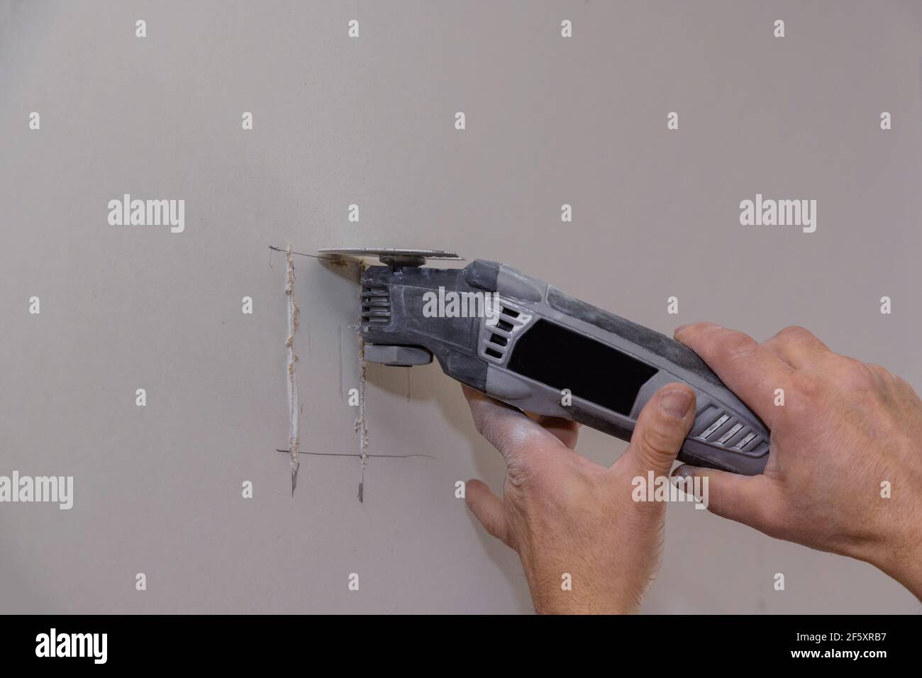 Cutting sheetrock hires stock photography and images Alamy