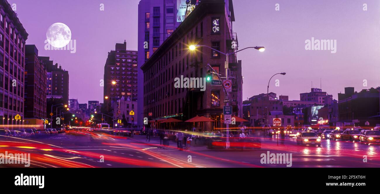 Street scene early 2000s hi-res stock photography and images - Alamy