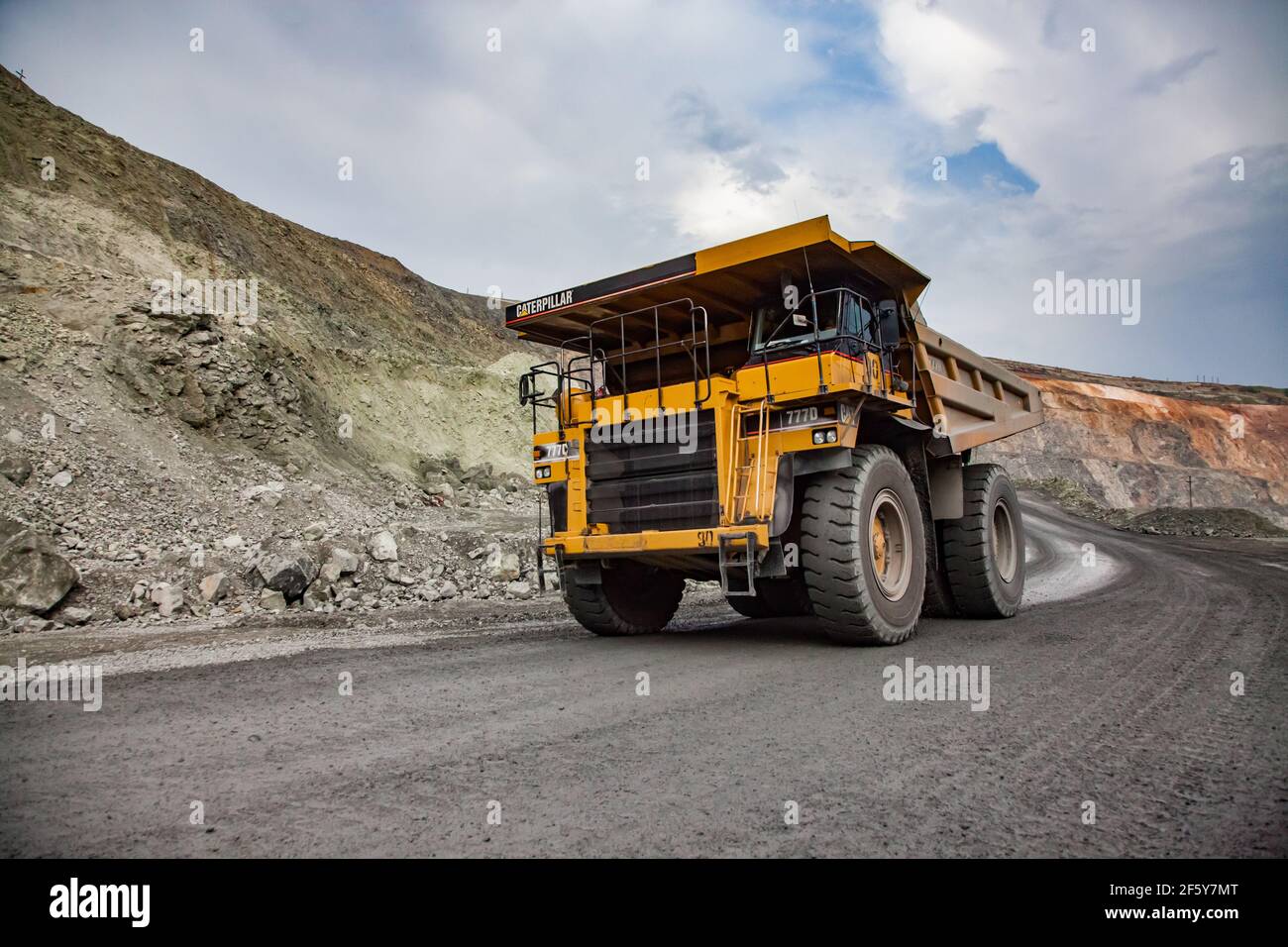 Transporting Rocks Transporting rocks hi-res stock photography and images - Alamy
