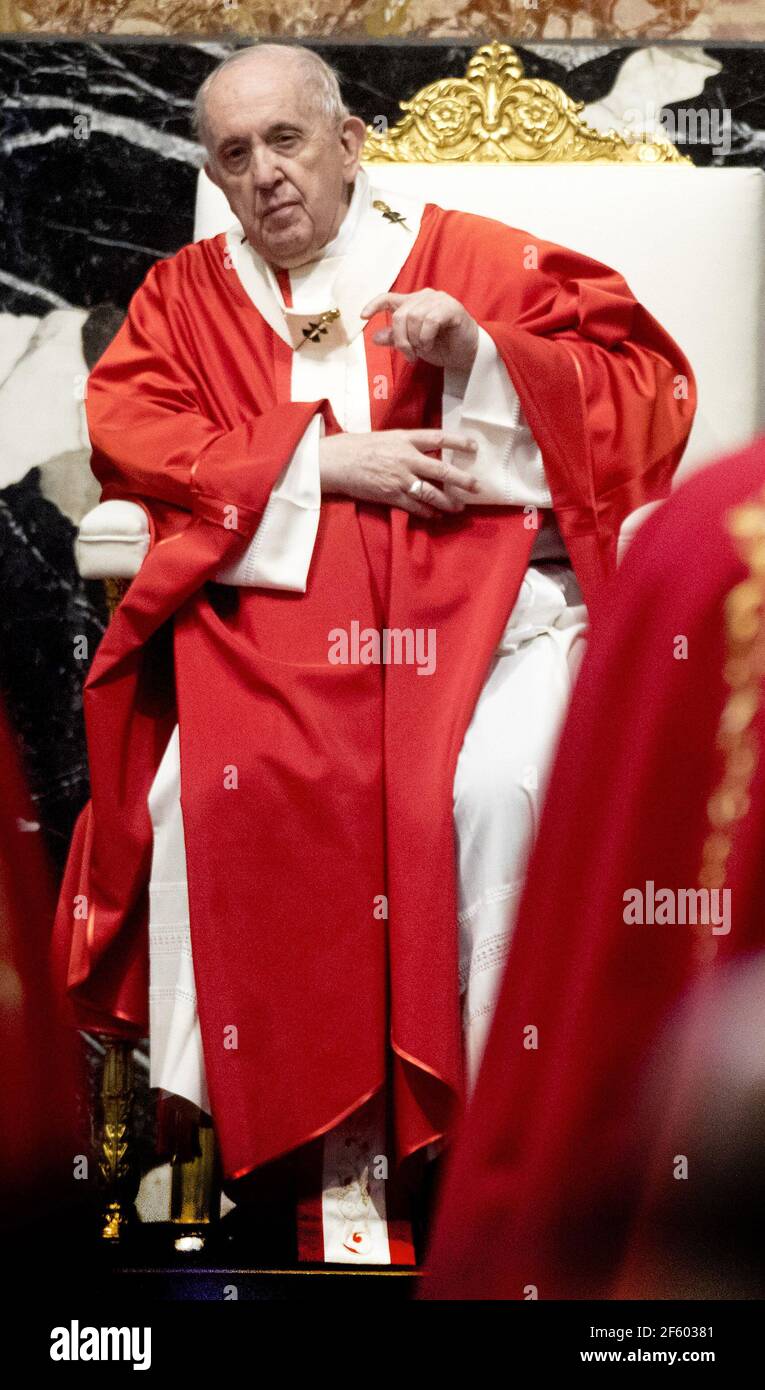 Pope Francis Celebrates Holy Mass On Palm Sunday In St Peter S Basilica Vatican City Vatican March 28th 2021 Photo By Grzegorz Galazka Mondadori Portfolio Sipa Usa Stock Photo Alamy